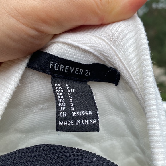 Patterned autumn sweater - Picture 10 of 10